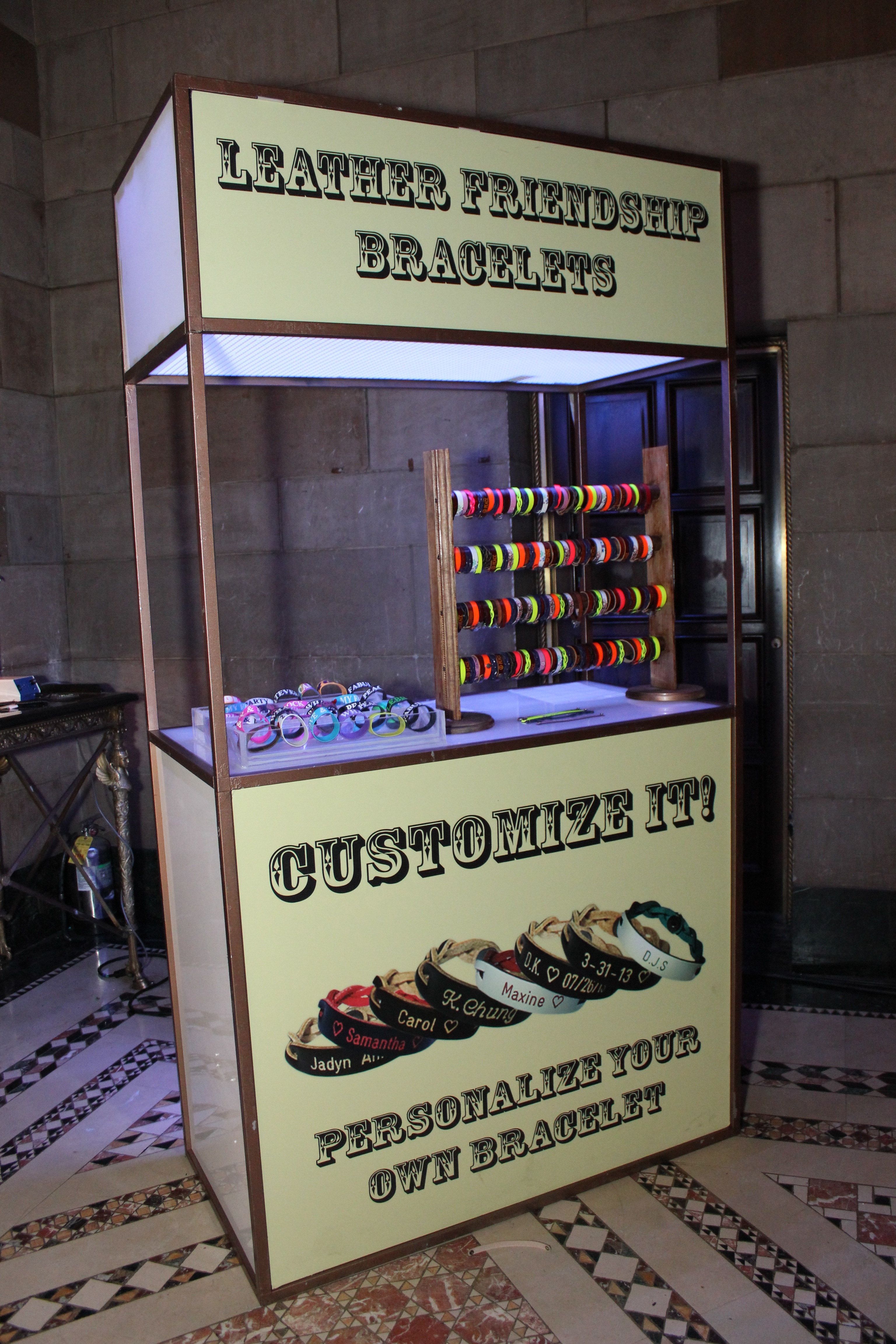 Trendy Jewelry & Bracelet Bar